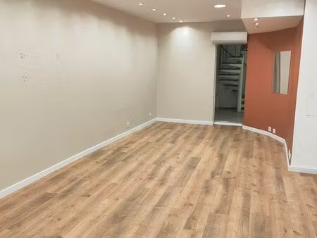 local commercial centre ville 45m² refait à neuf