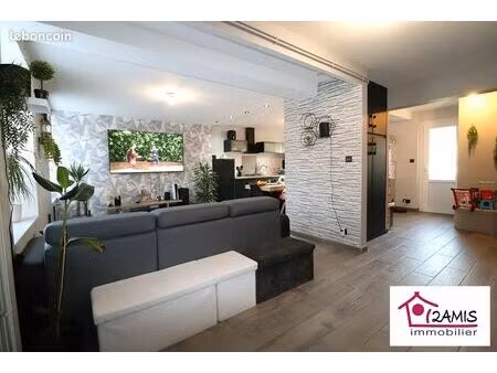 maison 6 pièces 125 m²