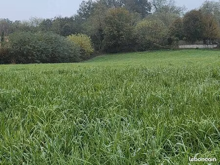 terrain 543 m² bourg saint christophe