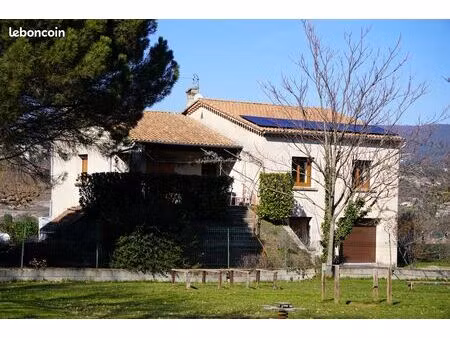 maison 6 pièces 130 m²