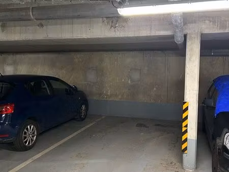 location place parking clamart gare