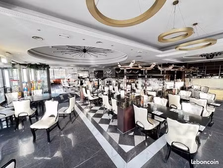 local commercial 250 m²