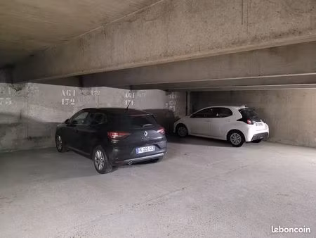 place de parking 12 m² evry rue de sion