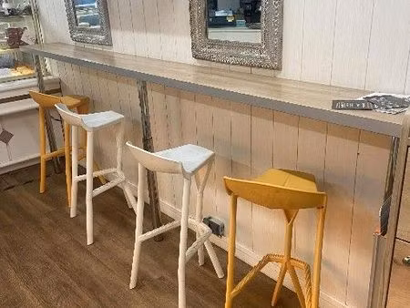 local commercial centre ville