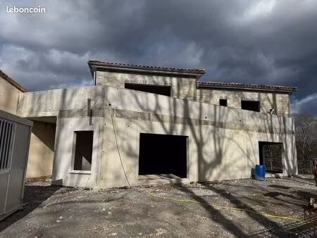 local commercial a louer