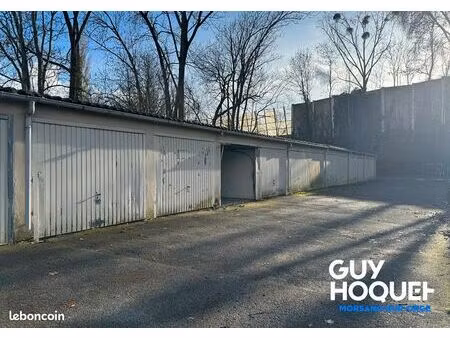 parking/box 1 pièce 14 m²