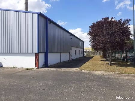 location local commercial