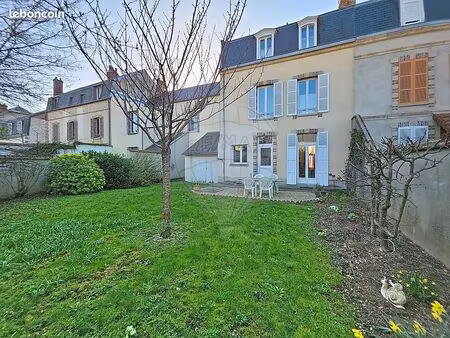 maison 7 pièces 182 m²