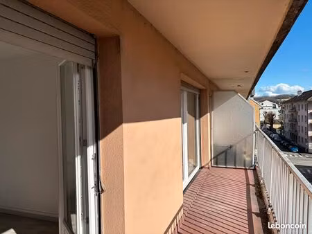 appartement 5 pièces - 105 m² - garage privé - balcon - proche gare - fenêtres neuves