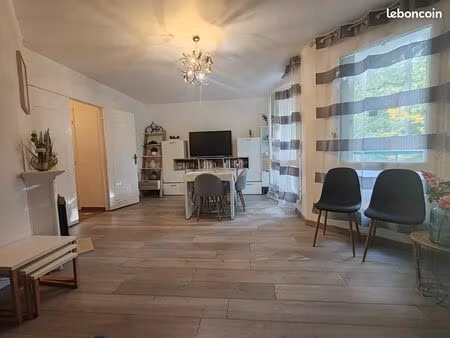 appartement 4 pièces – 3 chambres – balcon sur parc – garage double – idéal famille ou inv