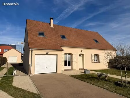 pavillon 8 pièces 150 m²