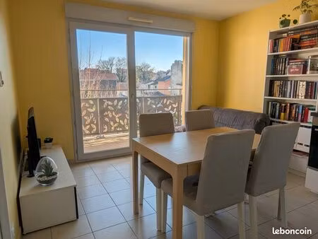 appartement 2 pièces (37m²) de 2015 avec box et place de parking en sous-sol