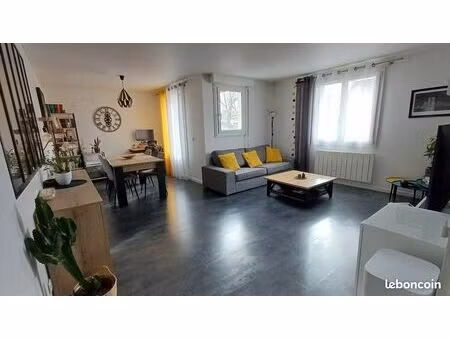 t3 de 73 m² avec balcon 2ème et dernier étage – résidence château gaillard