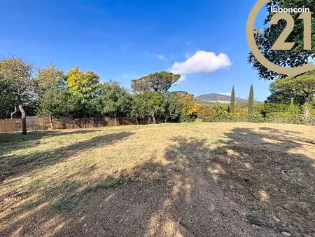 terrain 705 m² roquebrune-sur-argens