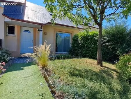 maison t4 de 90 m2 avec garage et jardin à sébazac