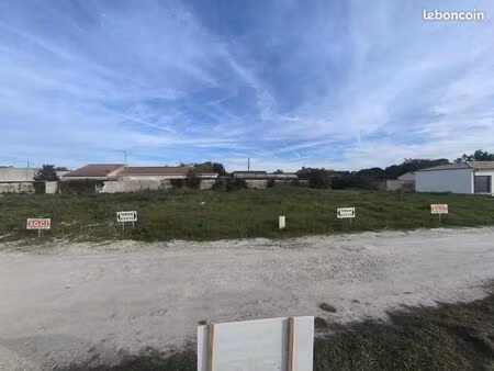 terrain 560 m² cognac