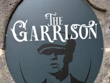 à vendre bar clé en main centre aurillac – terrasse neuve + logement