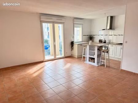 appartement t3 + 2 parkings