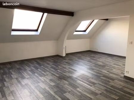 2 pièces 65 m2 terrasse + parking