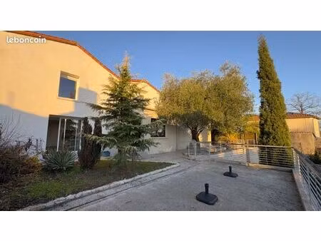 vends maison 6 pièces 220m2