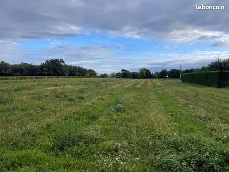 terrain 2 200 m² boisredon