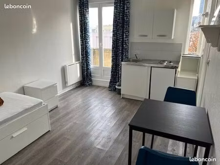 studio meublé centre  theatre