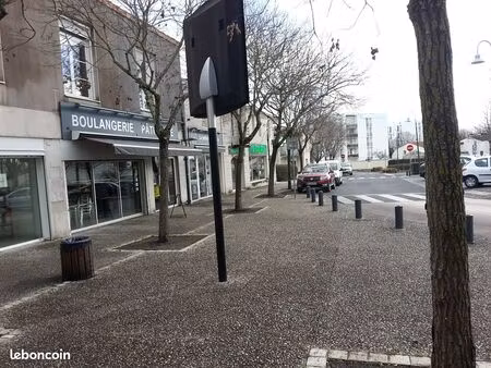 grand local à louer tous commerces 185 m2