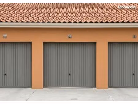 grand box individuel⭐sécurisé⭐et fermé (14m2) - facile d’accès plein-pied 24/24 à val de f