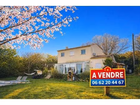 maison individuelle avec piscine + 4 chambres à montauroux