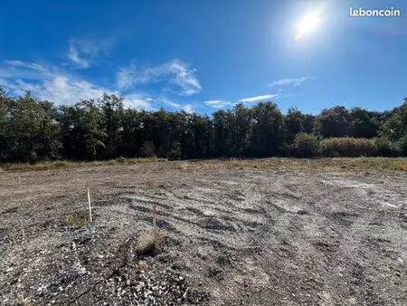 terrain 650 m² ricaud