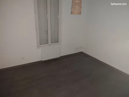 2p 35m²+ terrasse 14m² 850 cc