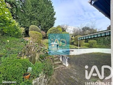 maison 8 pièces 132 m²