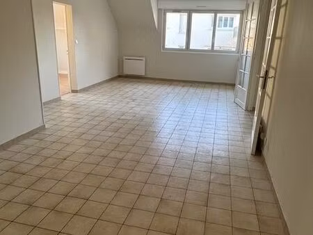 t3 74 m2 avenue georges clémenceau