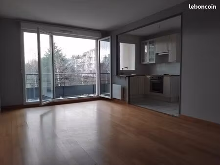 appartement 3 pièces 61m2 à 5min du rer à cergy le haut