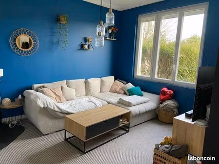 ? maison anglo-normande rénovée avec jardin  garage et cave