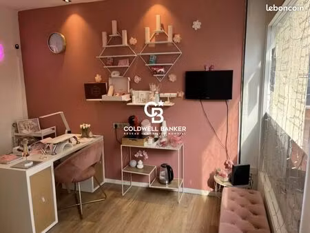 fleuriste 30 m² fréjus