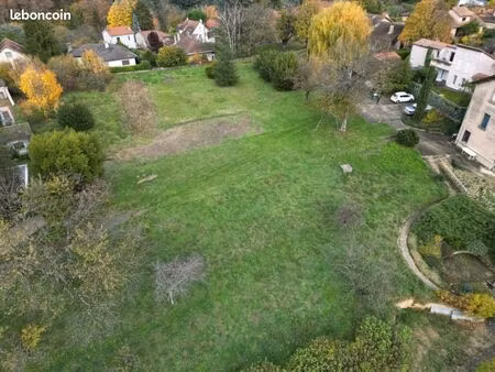 terrain 1 900 m² caluire et cuire