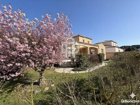 pavillon 5 pièces 123 m²