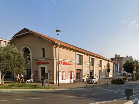 local espace azur 140 m2 avec parkings