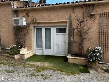 local commercial 60 m2 aménagé en appartement