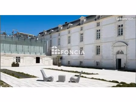 appartement loué au port de rochefort – résidence historique