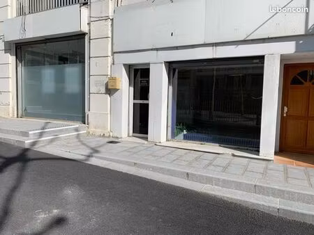 local professionnel 70 m²- excellente visibilité