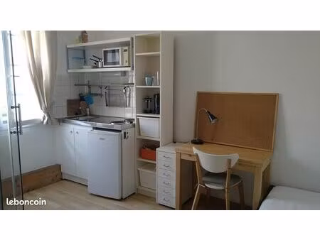 studette étudiante centre ville