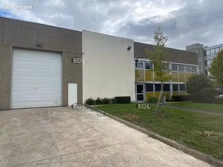 local bureaux 1 380 m²