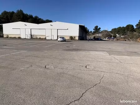 local d'activité 4 000 m²