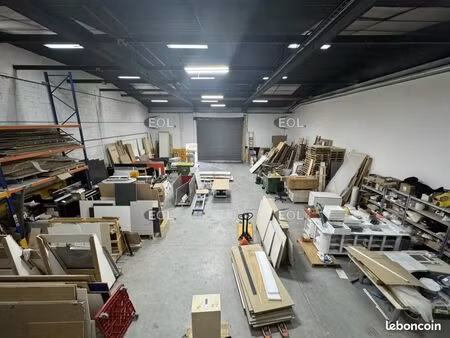 local d'activité 330 m²