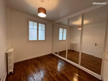 offre de location de bureau (salle de psychologie)