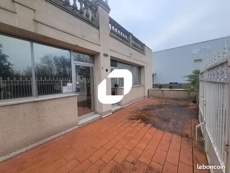 local commercial 214 m²