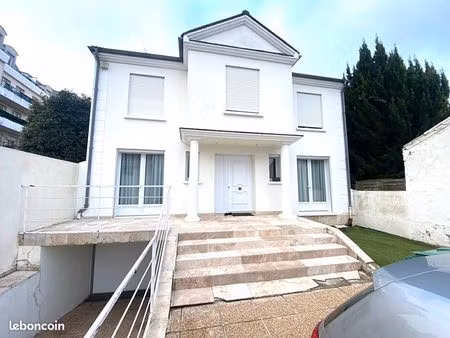 pavillon 5 pièces 125 m²