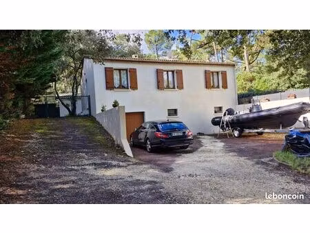 villa sur la station balnéaire de la >palmyre ( zoo )